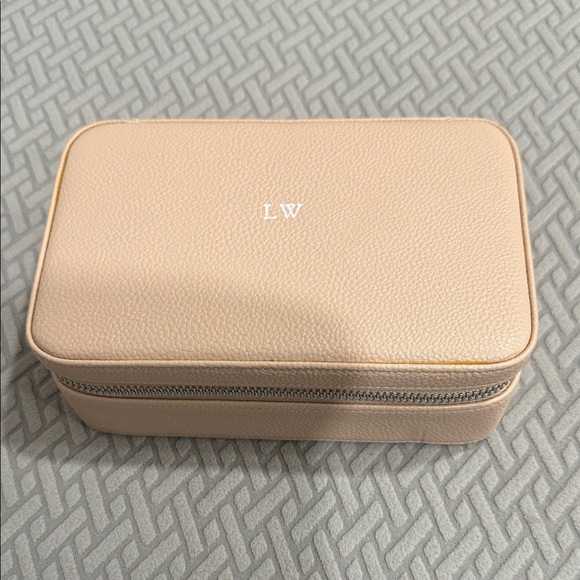 Mark & Graham - Small Travel Pebbled Leather Jewelry Case